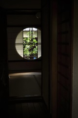 円窓