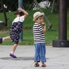 休日の公園-2