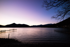 湖畔の夕景…
