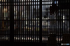 格子戸の向こう