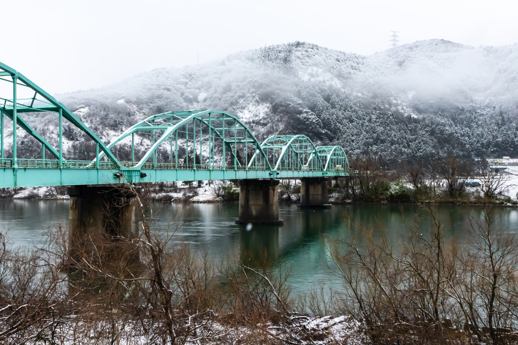 阿賀野川に掛かる橋