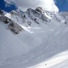 登山者が豆粒