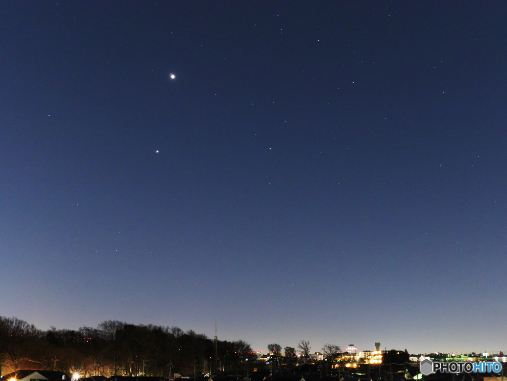 金星、木星と昇るサソリ座