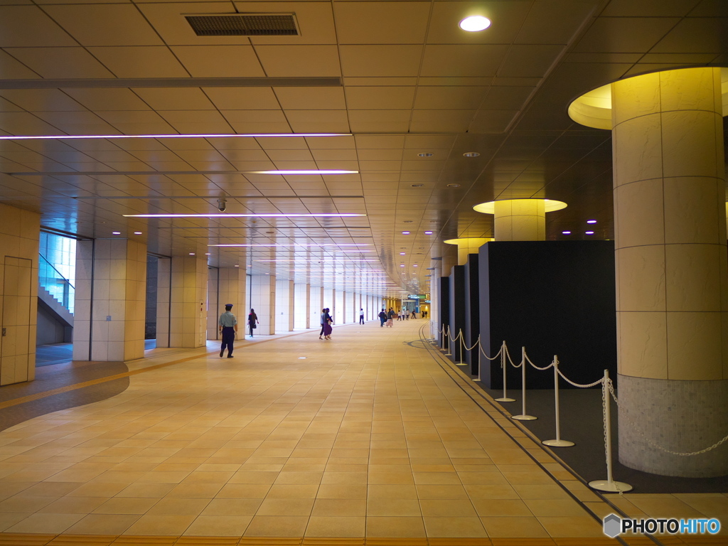 汐留駅、地下通路_01