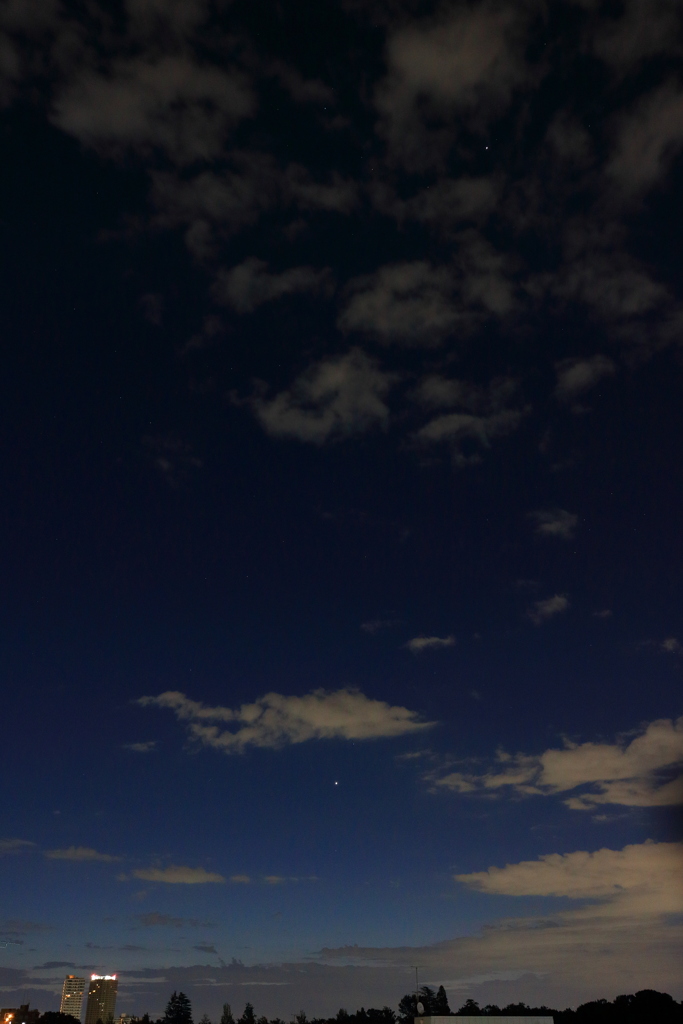 金星、木星と夜明け