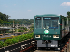 レオライナーV2