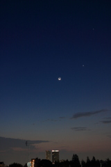 眉月と三惑星