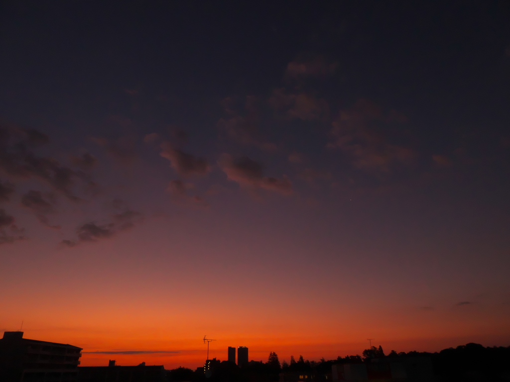 夜明けの空