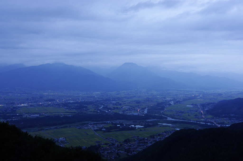 青い時