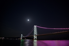 Pearl Bridge with Pearl