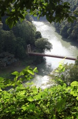 相模湖の下にある橋。