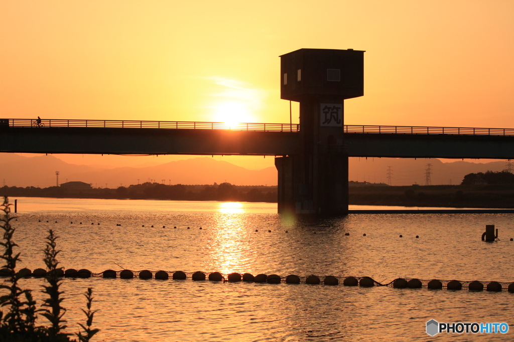 夕焼～け小焼～けに赤とんぼ～　♪