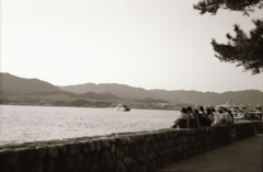 厳島神社の参道にて