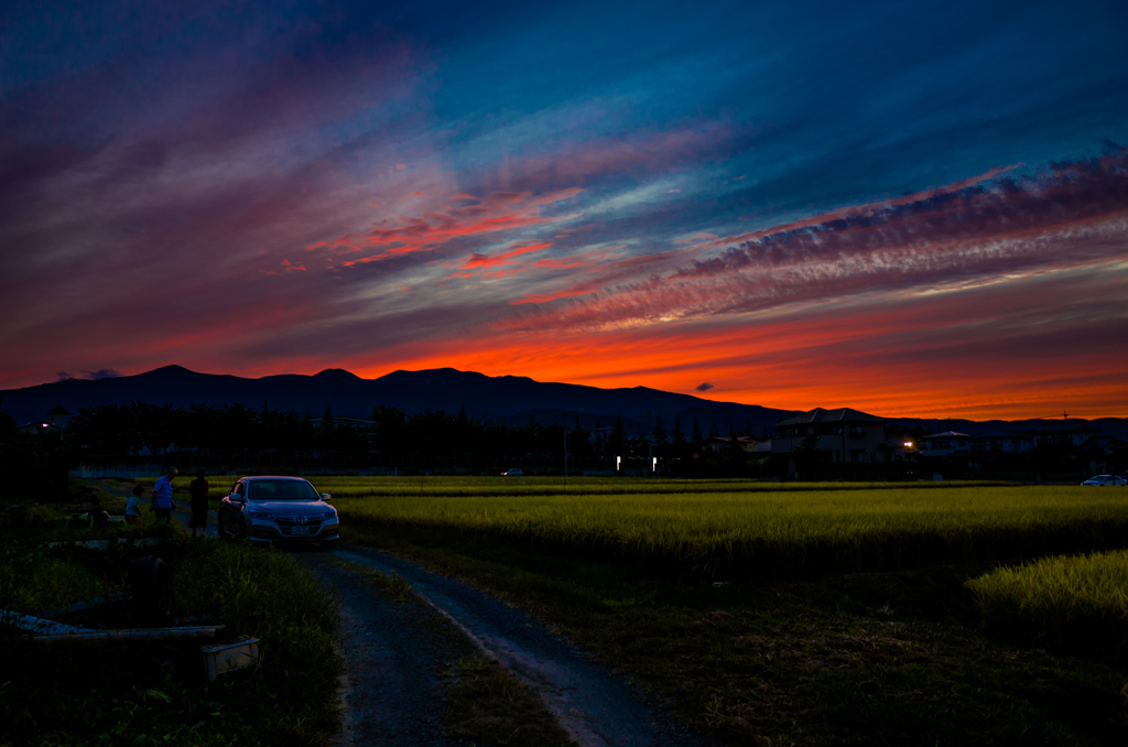 あの日見た夕焼けの景色を僕達はまだ忘れない