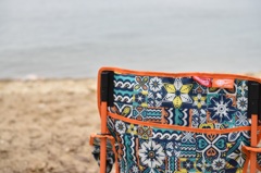 海とアームチェア