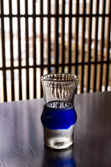 グラス-ブルー-