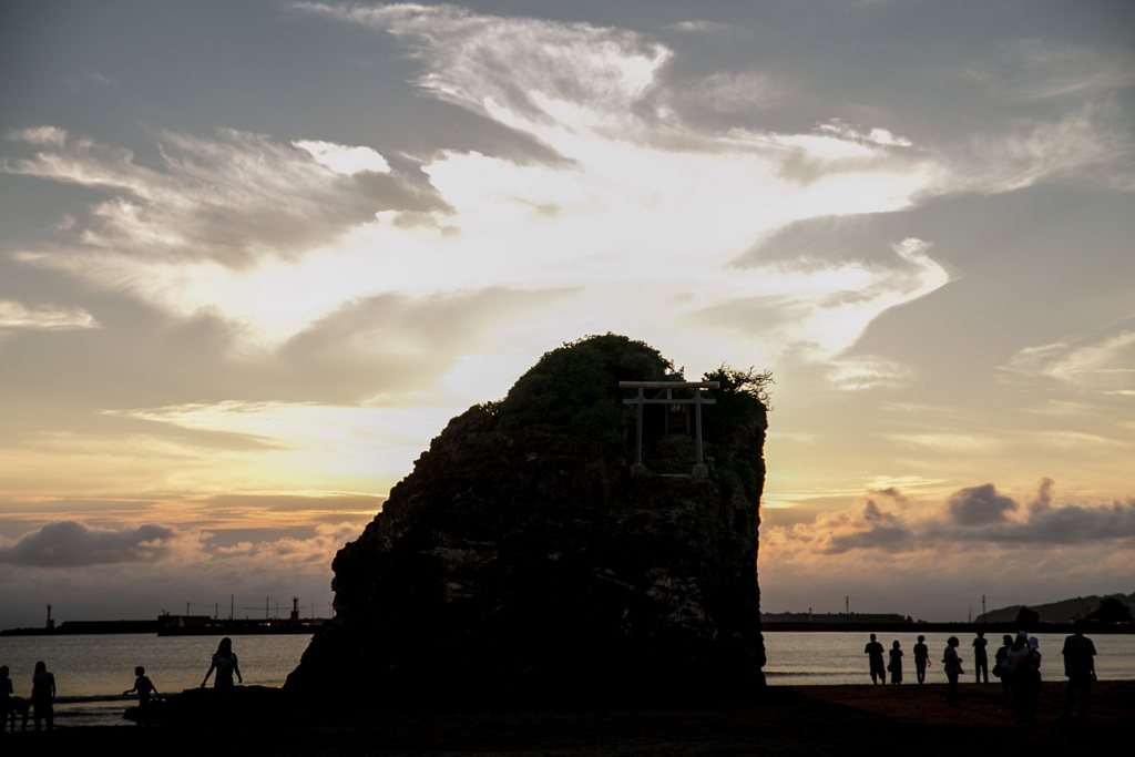 弁天島　三様　【雲】