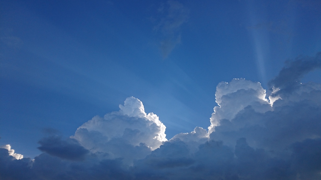 先日の空