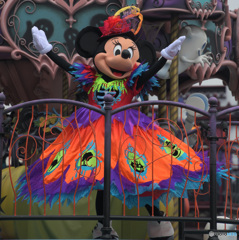ハロウィーンのミニー