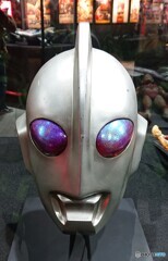 青い目のウルトラマン