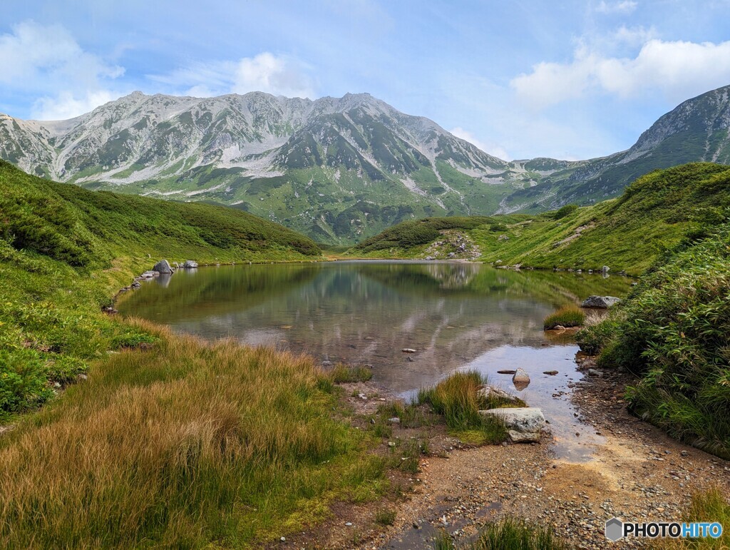 雄山を背景に