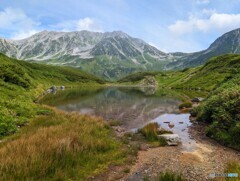 雄山を背景に