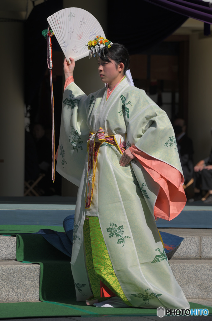 巫女舞の後で③