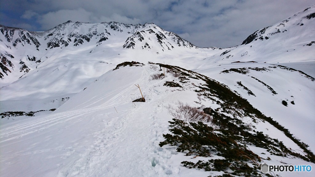 みくりが池北から雄山を望む