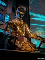 パイロットはC-3PO