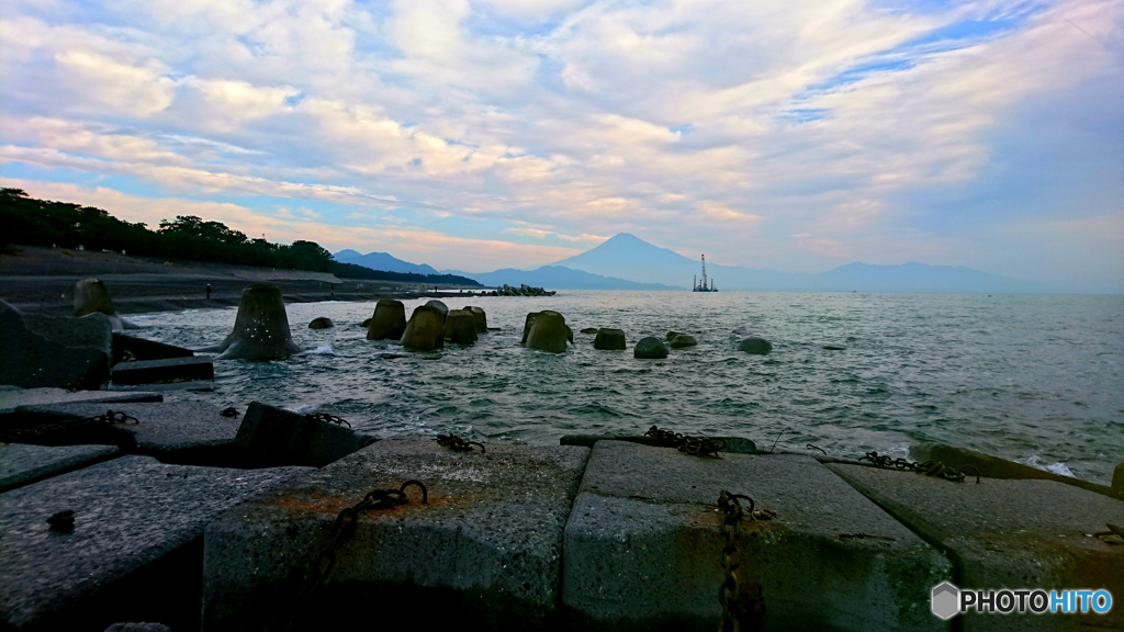富士山(とある海岸にて) 