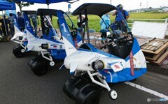 ブルーインパルス仕様のバイク隊