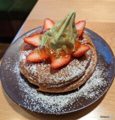 シロノワール極み苺づくし抹茶ソフト