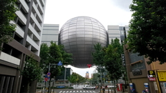 謎の球体