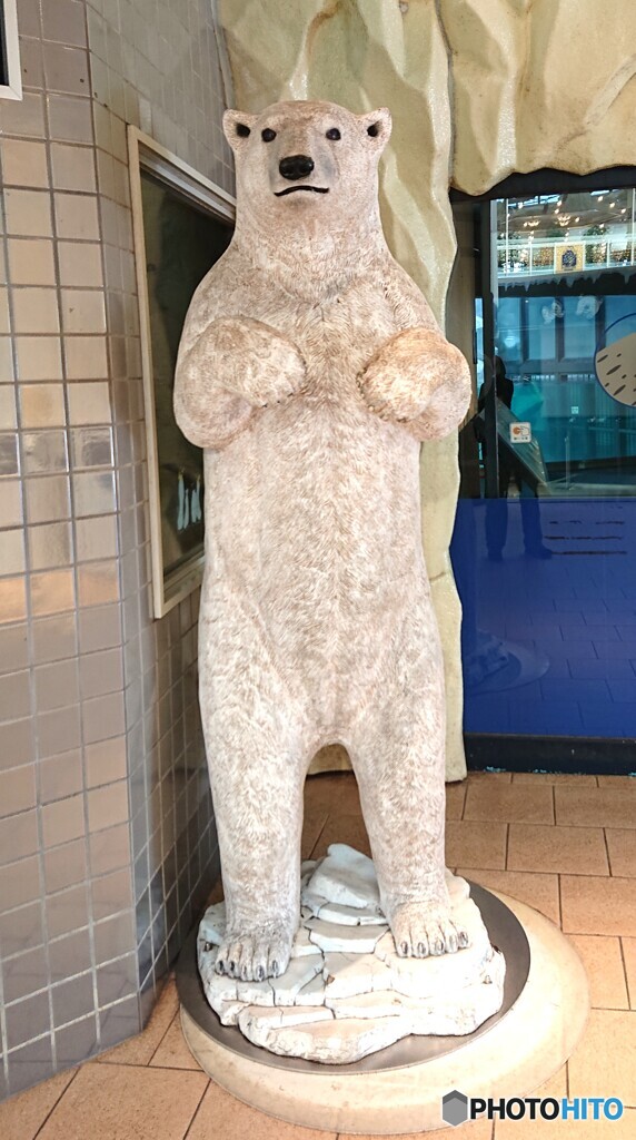 シロクマ像