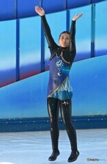 イルカショウのお姉さん