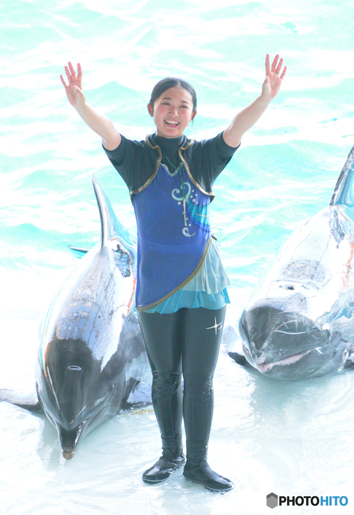 イルカショウのお姉さん