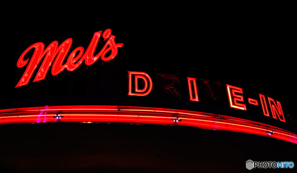 MEL’S　DIE-IN