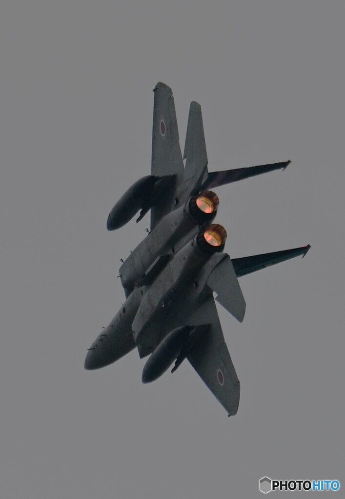 イーグルの機動飛行