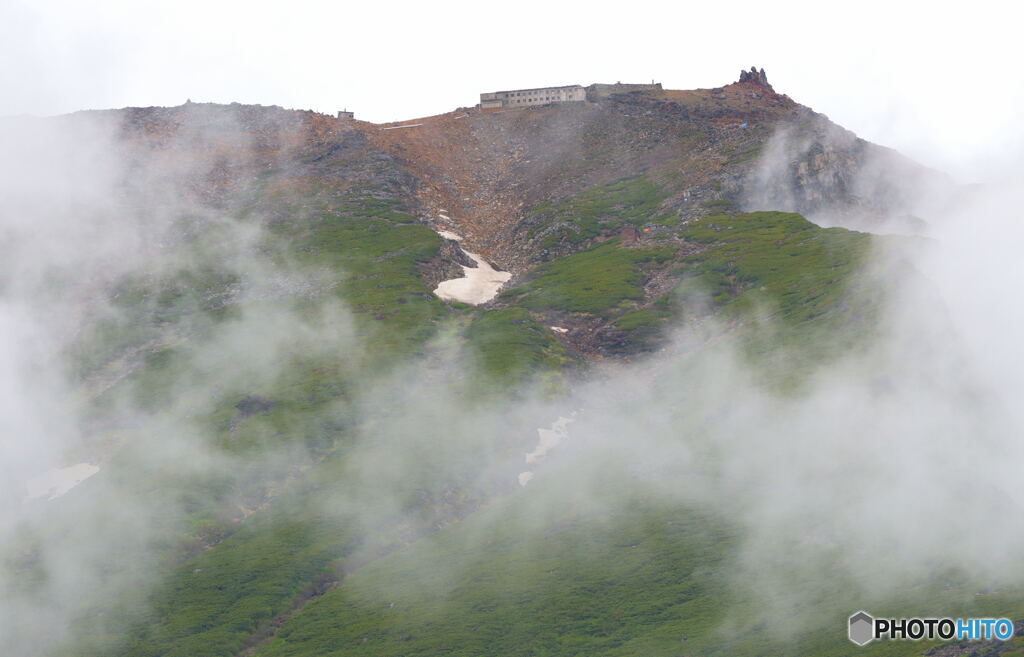 御嶽山頂を望む