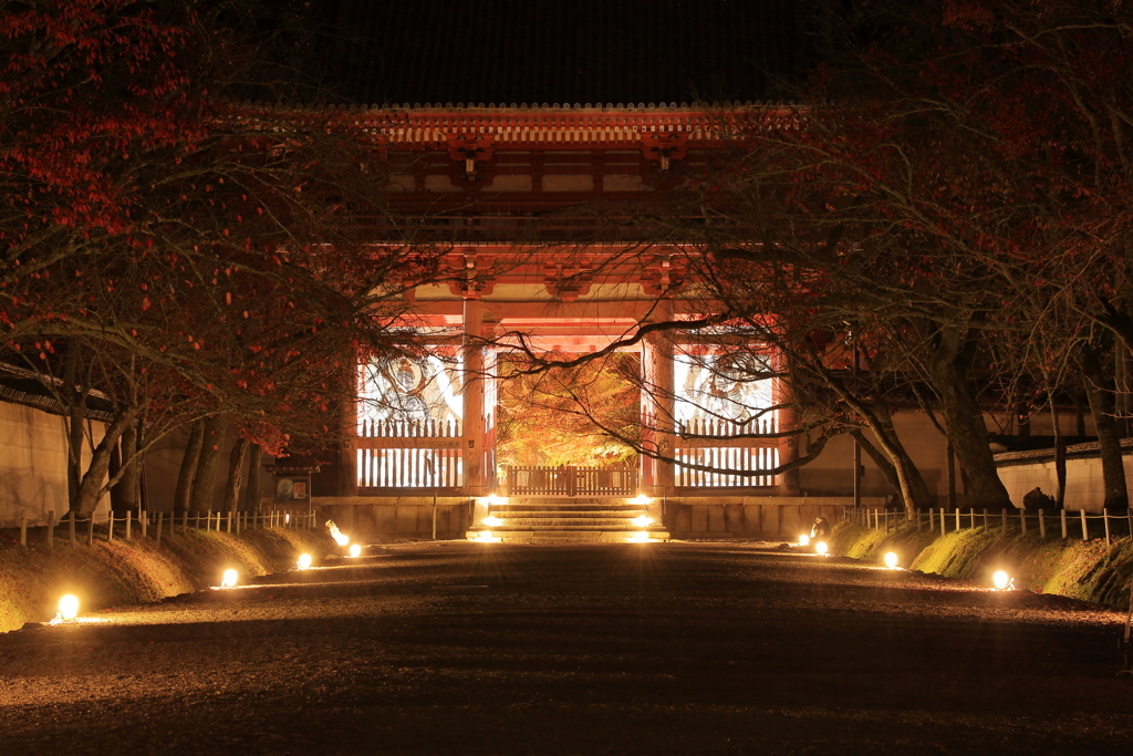 醍醐寺　西大門（仁王門）