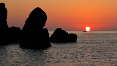三日目の朝はダルマ！！！　～横浪半島、五色の浜より～
