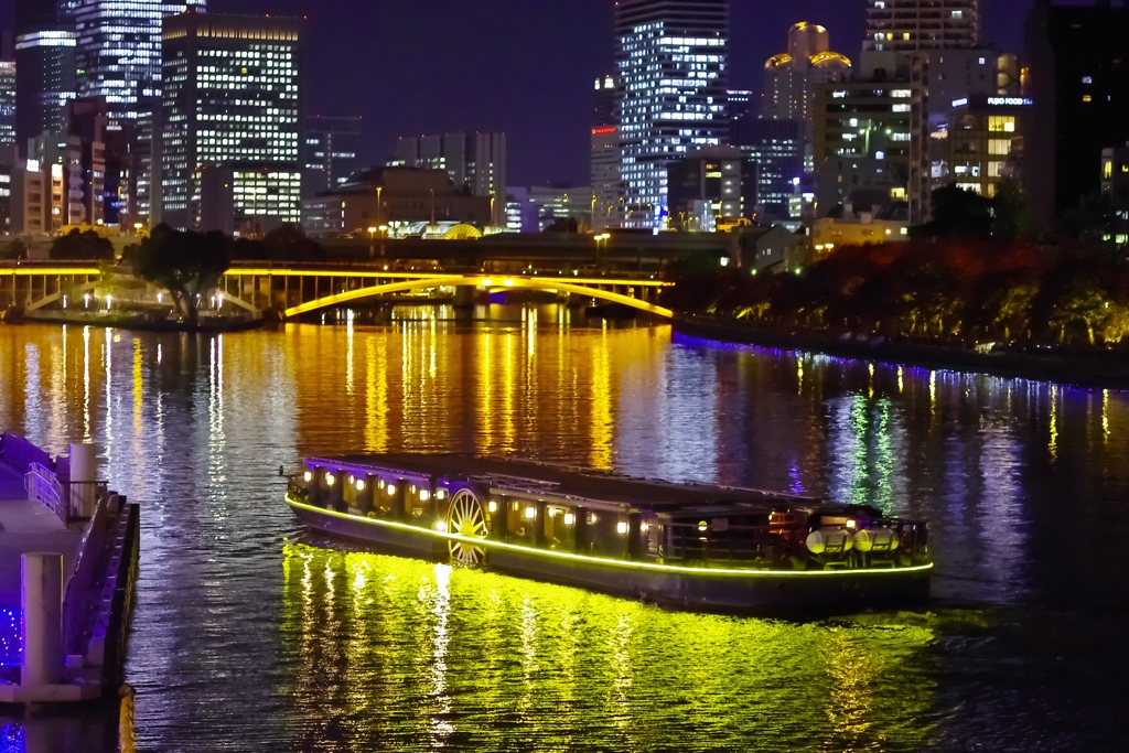 水上バス「ひまわり」　～通勤夜景、天満橋より～