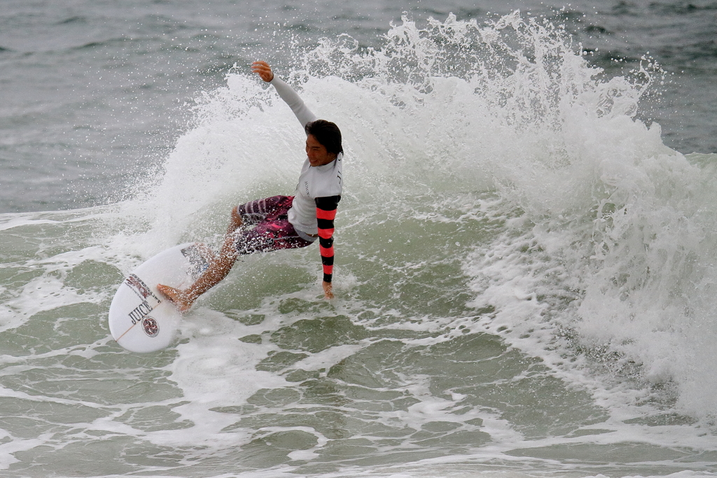 ＲＯＵＮＤ　ＨＯＵＳＥ　ＣＵＴＢＡＣＫ！！