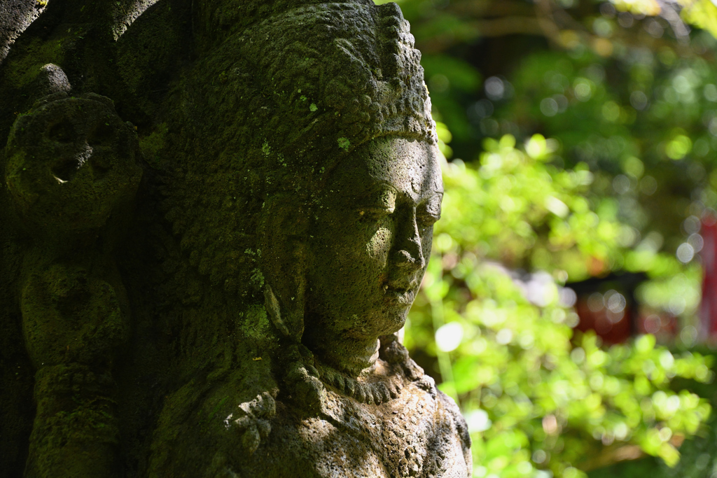 観心寺の石仏