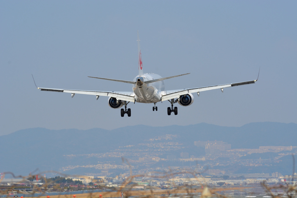 J-AIR エンブラエル170　着陸しまーす！