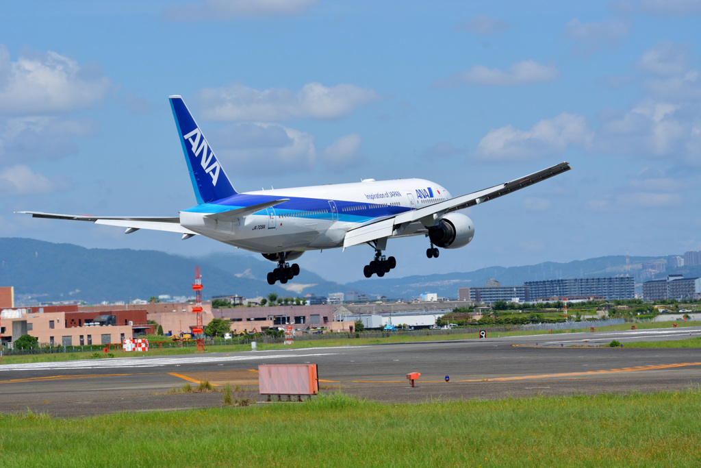 Ｂ７７７