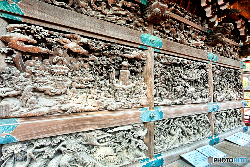 帝釈天本堂の外壁面