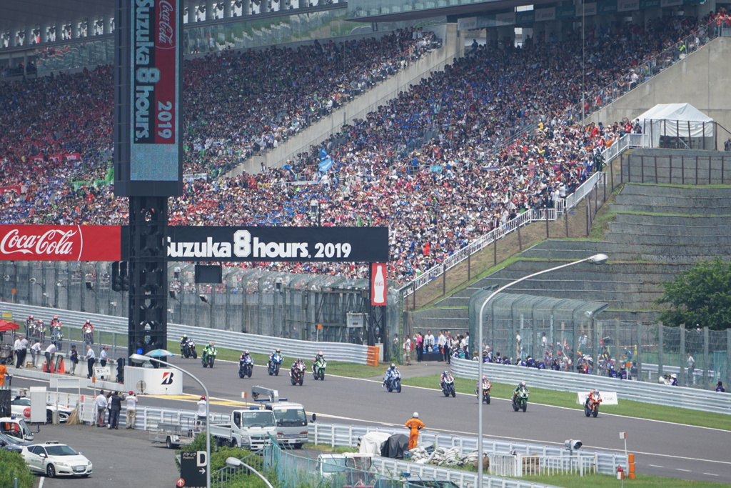 2019鈴鹿８耐　予測不能へのスタート