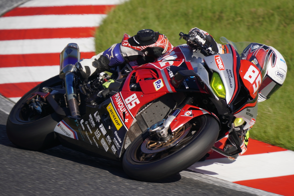 2022鈴鹿８耐　#85 TONE RT SYNCEDGE 4413 BMW