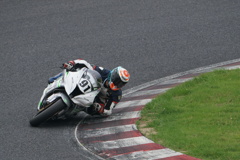 2019アジアロードレース　膝肘擦り